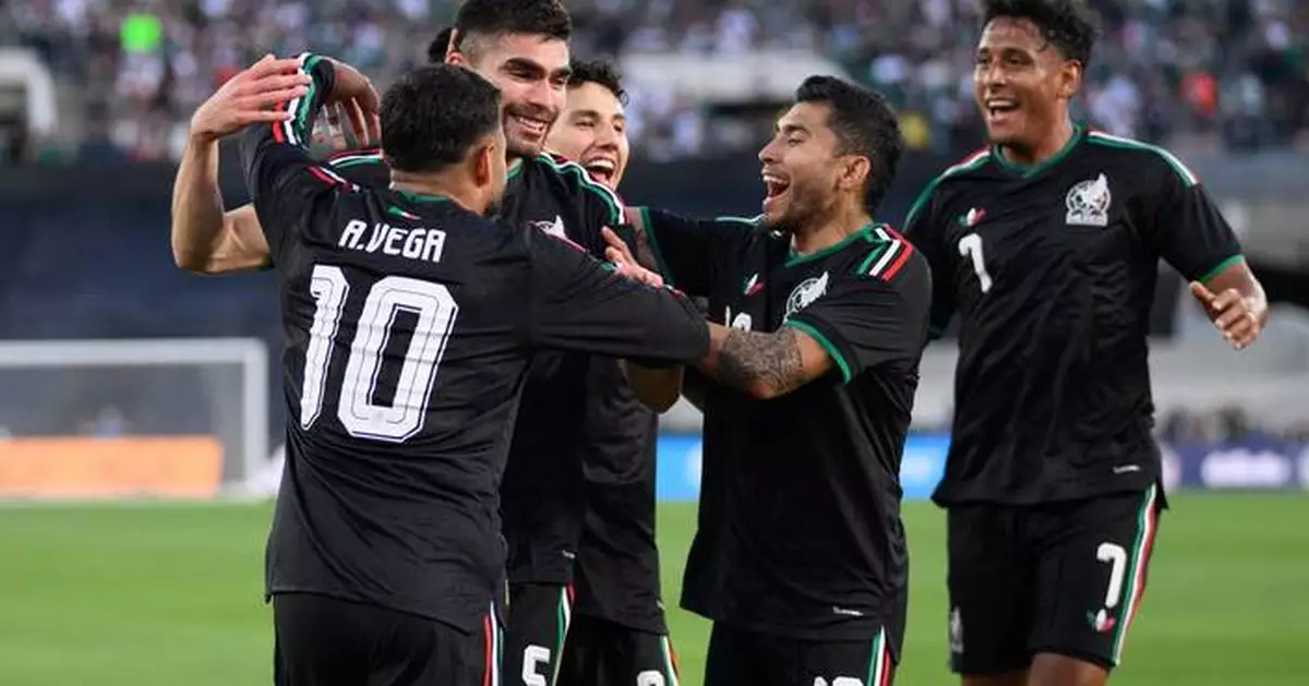 Vázquez’s first-half header lifts Mexico past Australia 1-0 in a World Cup warm-up