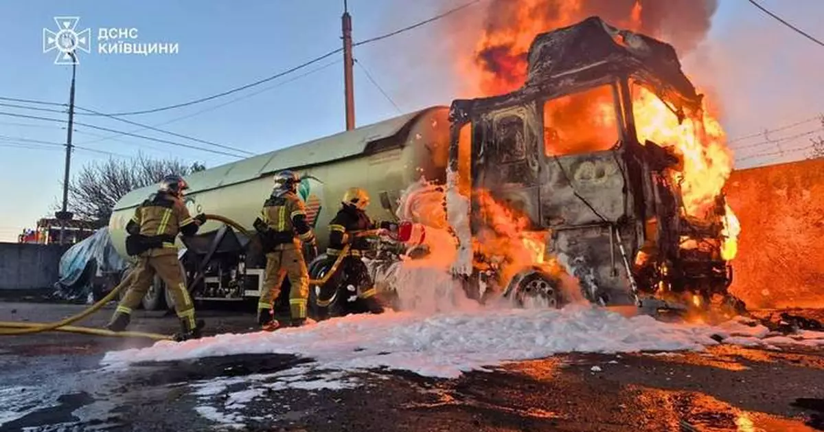 Zelenskyy slams Russia's ‘utter cynicism’ as strikes kill 5 in Ukraine before brief truce takes hold