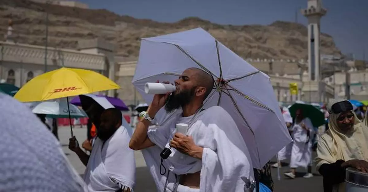 Muslim pilgrims perform Hajj rituals under intense heat as Eid al-Adha celebrations start