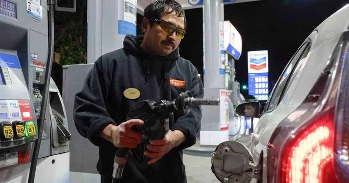 Oregon Democrats found a way to improve roads. Now their gas tax goes before voters as prices soar