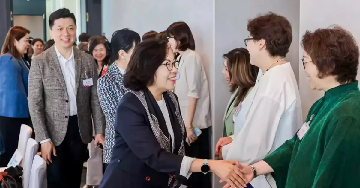 SHYA Exchanges Experiences on Women's Development Work During Shanghai Visit After APEC Forum