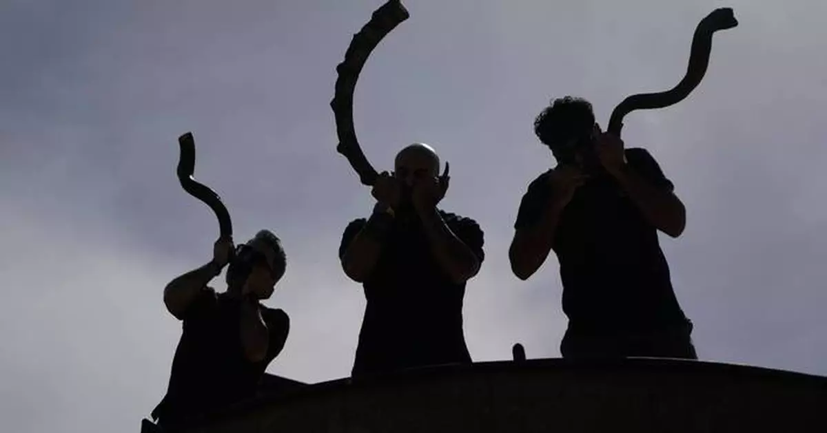 Photos of live music stirring back to life in Tehran as a ceasefire offers a fragile respite