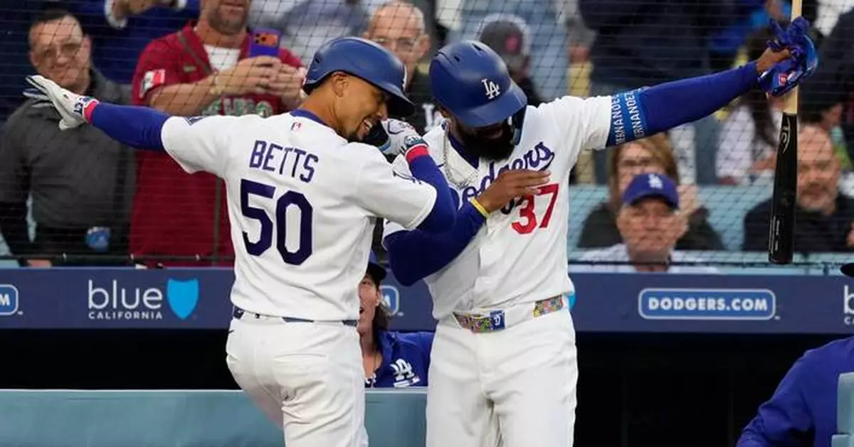 Dodgers scramble to reshape the bench after Teoscar Hernández, Kiké Hernández injuries