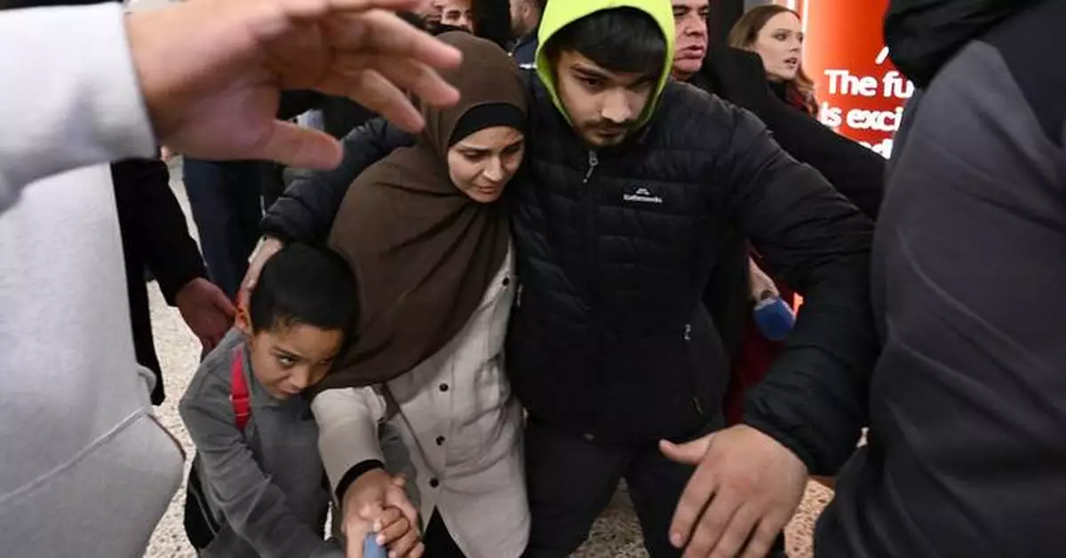 3 Australian women back from Syria face slavery and terrorism charges over alleged IS links