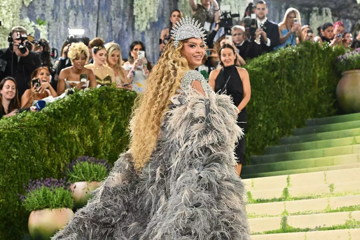 Beyoncé arrives at The Metropolitan Museum of Art's Costume Institute benefit gala celebrating the opening of the "Costume Art" exhibition on Monday, May 4, 2026, in New York. (Photo by Evan Agostini/Invision/AP)