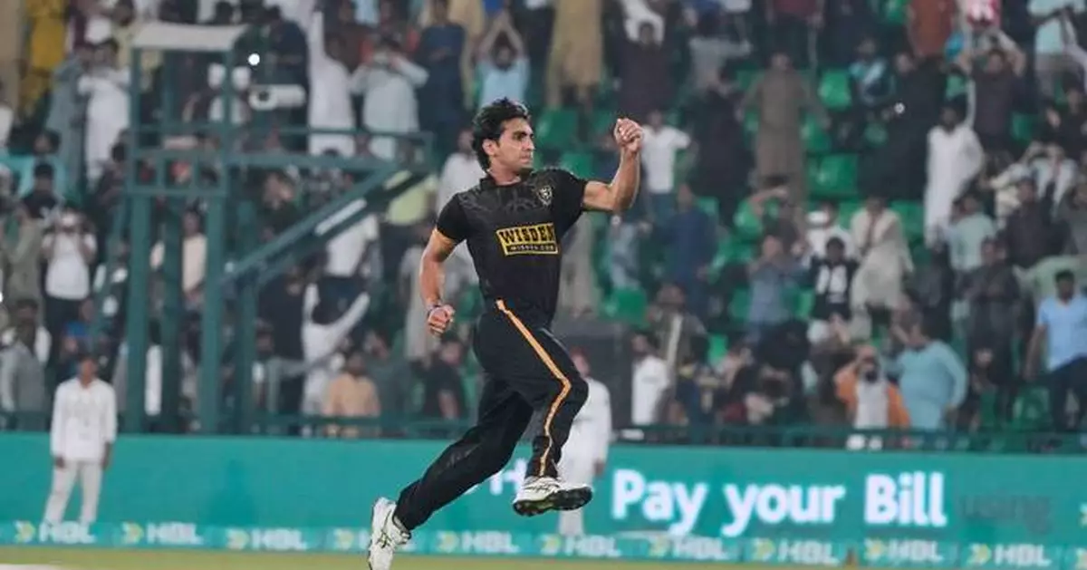 Shah bowls sensational 3-run last over to lift PSL debutant Hyderabad into the final