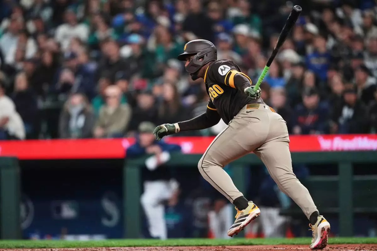 Vásquez tosses 6 scoreless innings, Miller gets MLB-best 14th save
