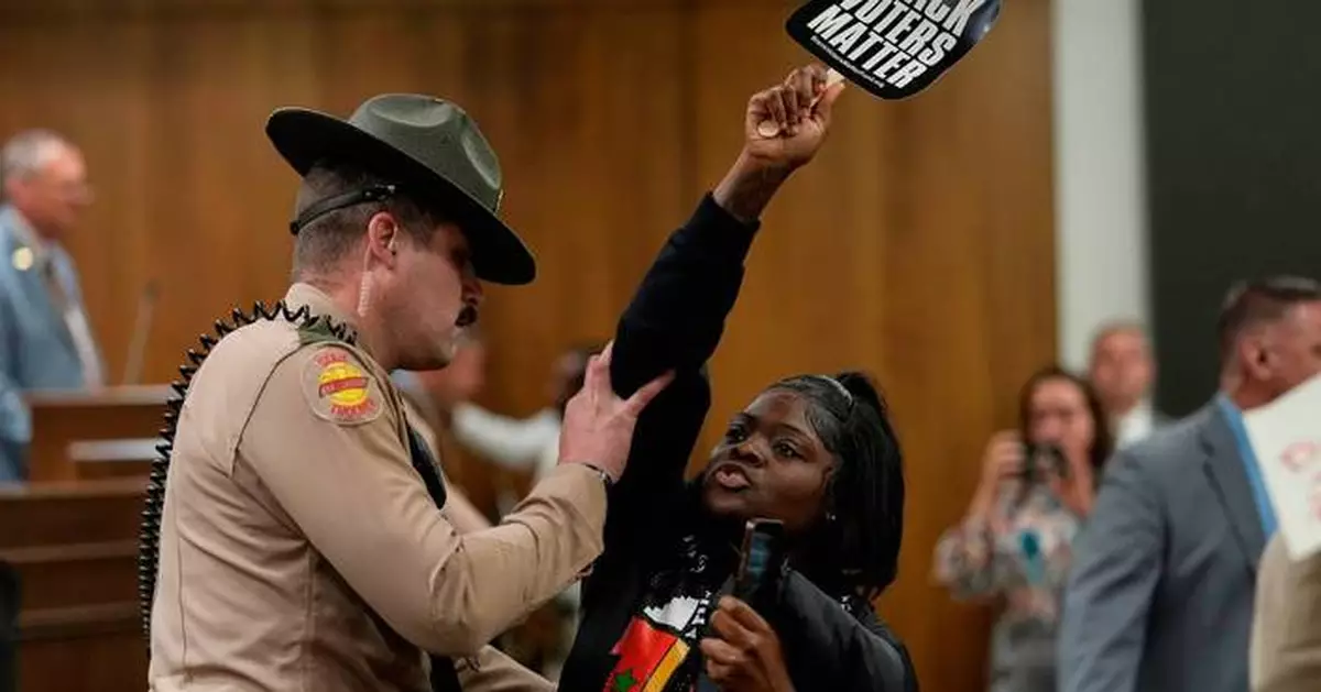 Demonstrators rally in Tennessee and Alabama against redistricting efforts, in photos