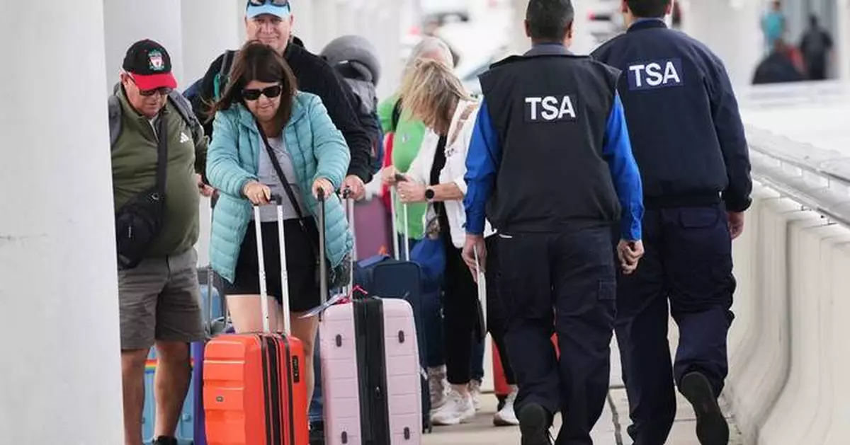 House committee discusses modernizing the TSA as Trump seeks to privatize airport screening