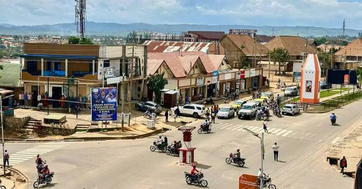 Congolese report constant burials as deaths in new Ebola outbreak reach 80
