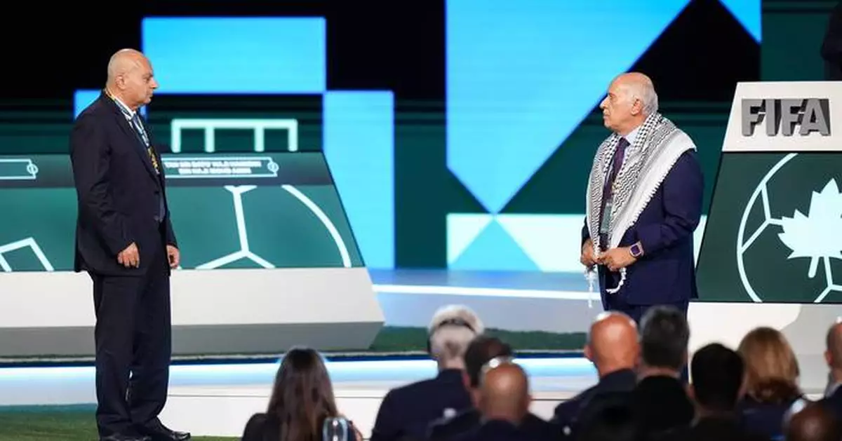 Palestinian and Israeli soccer officials refuse to shake hands at FIFA Congress