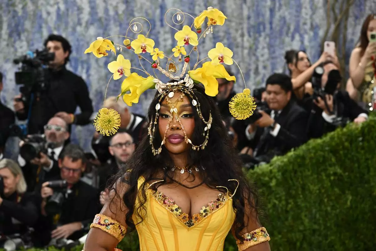 SZA arrives at The Metropolitan Museum of Art's Costume Institute benefit gala celebrating the opening of the "Costume Art" exhibition on Monday, May 4, 2026, in New York. (Photo by Evan Agostini/Invision/AP)
