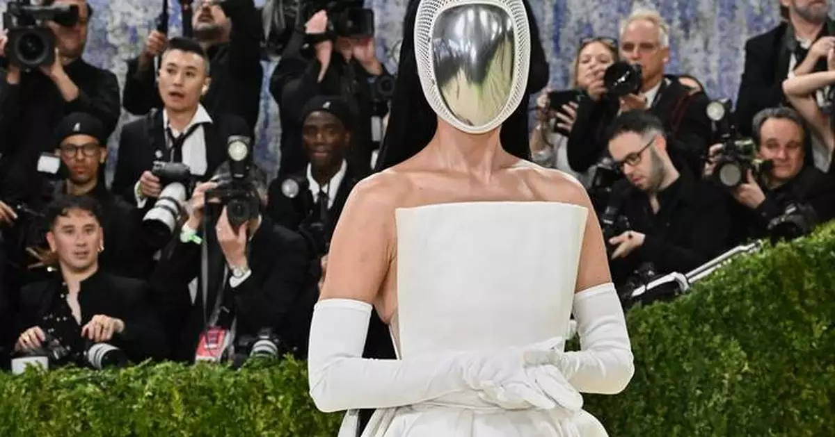 Photos show stars embracing art-inspired fashion at the 2026 Met Gala
