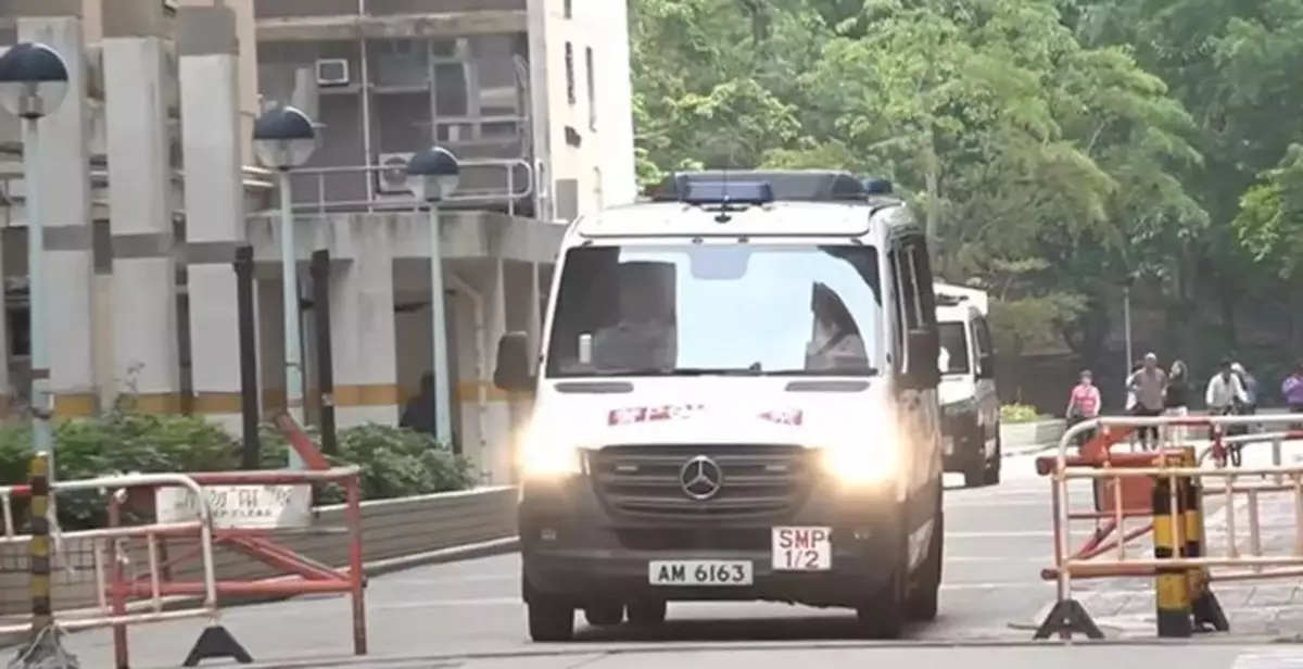 Murder-Suicide Investigated in Sau Mau Ping: Man, Woman Found Dead in Apartment