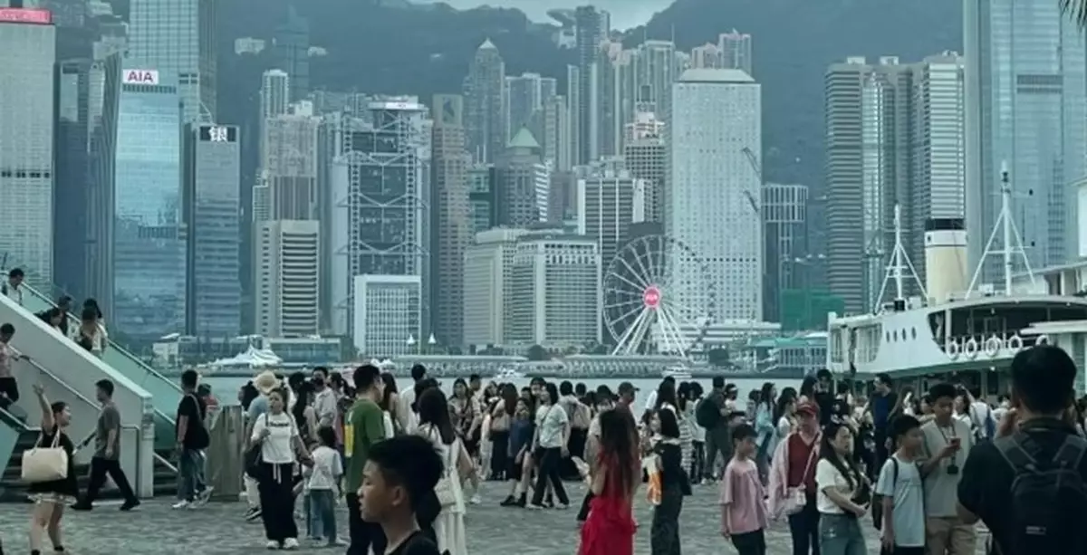 Visitor Arrivals Surge During Labour Day Golden Week of the Mainland, Boosting Hong Kong's Economy and Local Industries