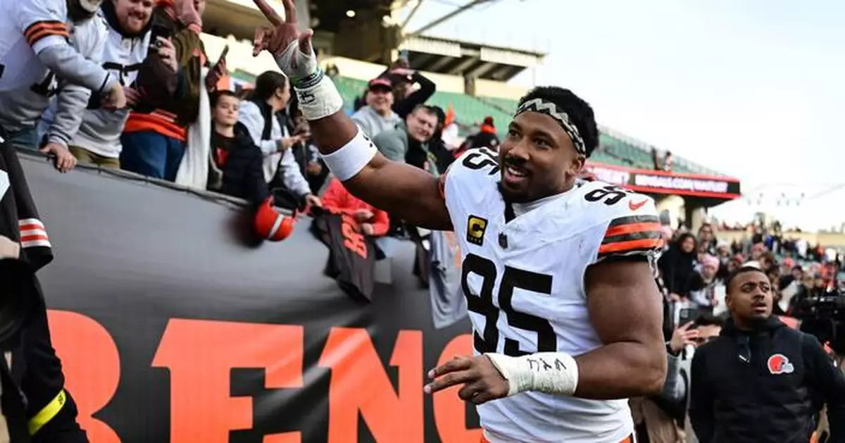 Garrett moves on after 9 seasons in Cleveland, the Browns' problems though still remain