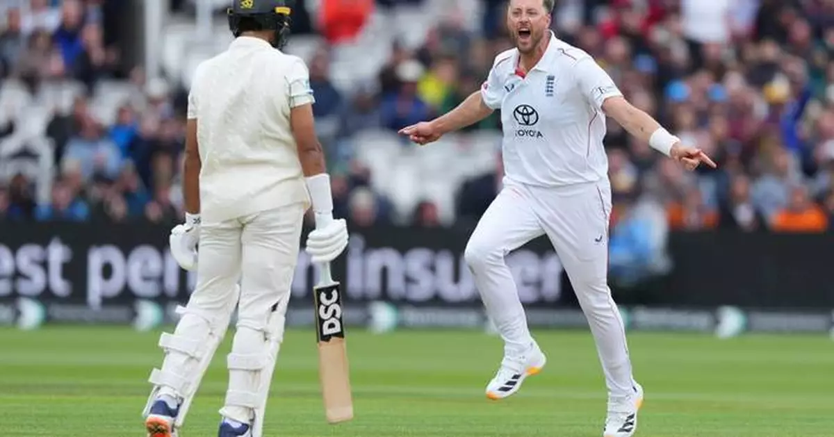 Rain chaos stalls England at Lord's as New Zealand slumps to 55-5 chasing 254