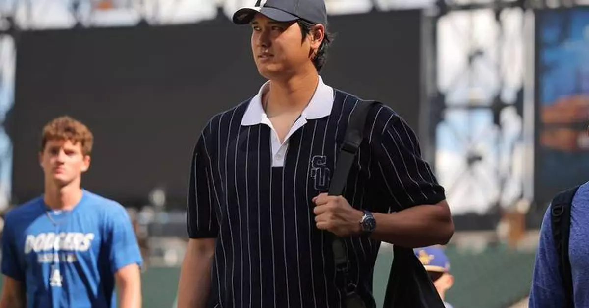 Dodgers star Shohei Ohtani out of the lineup against White Sox because of knee soreness