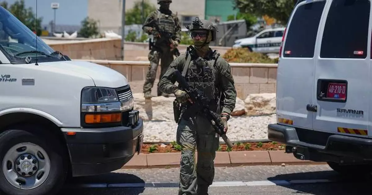 Arab attacker opens fire in central Israel, killing 1 and wounding 5