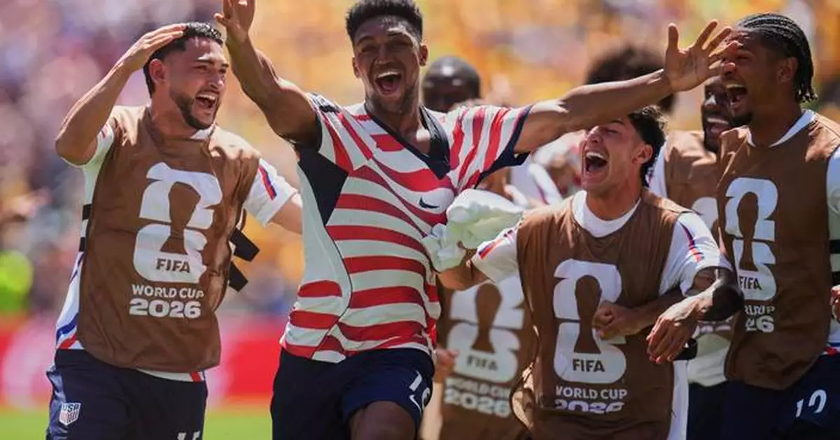 Alex Freeman, 21-year-old son of NFL standout Antonio Freeman, scores for US in World Cup win