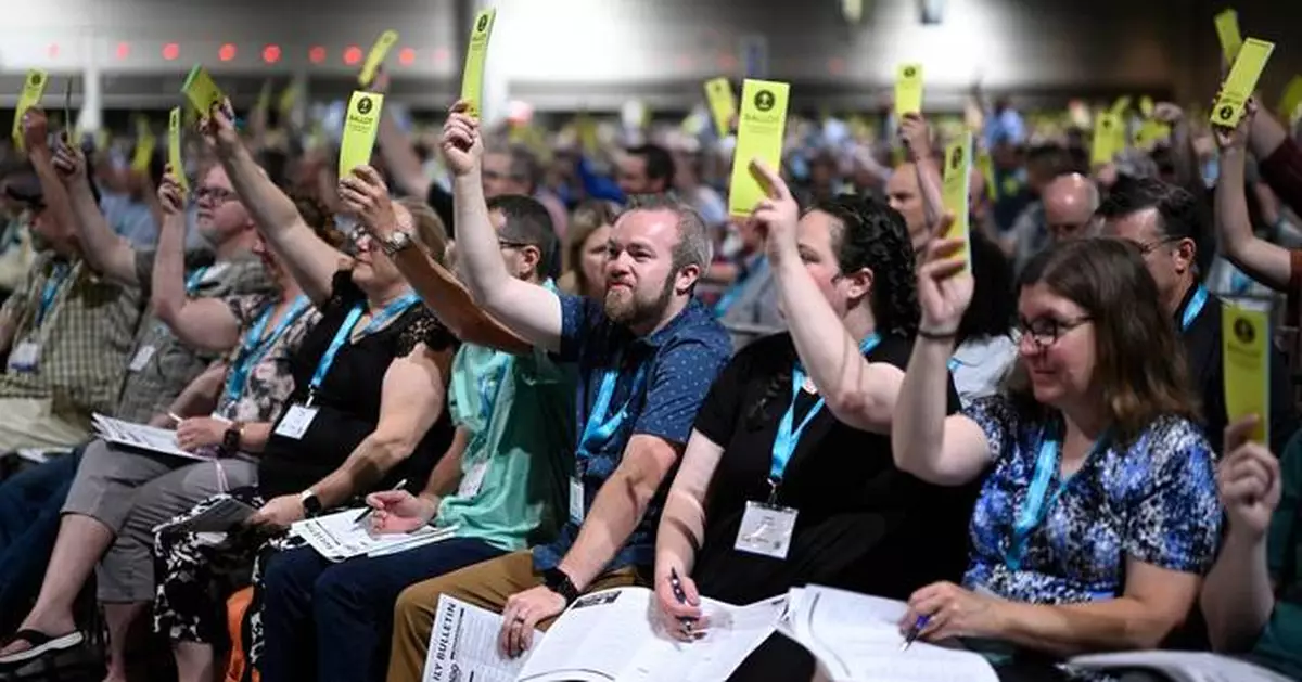 Southern Baptists elect new president who decried 'drift' in conservative denomination