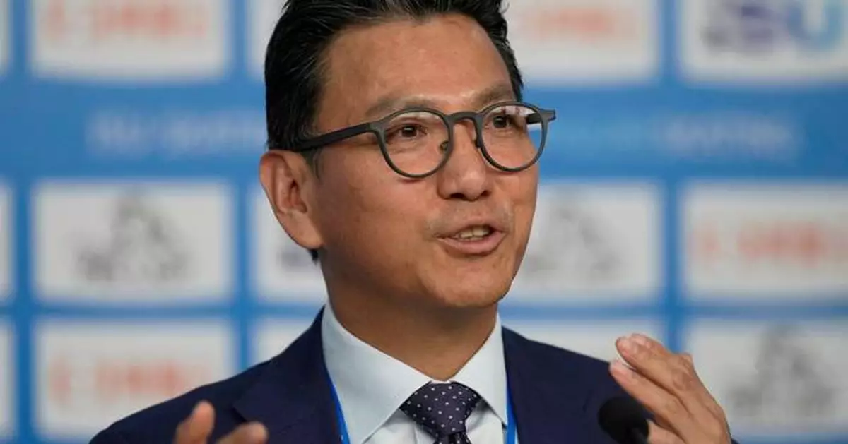 Ice skating glides from Milan Olympics success toward reelecting its president Kim