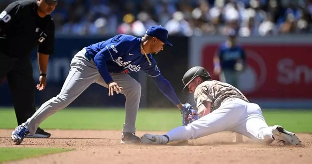 Freeman, Betts key big inning as Dodgers beat the Padres 4-2 to take 2 of 3 in the series