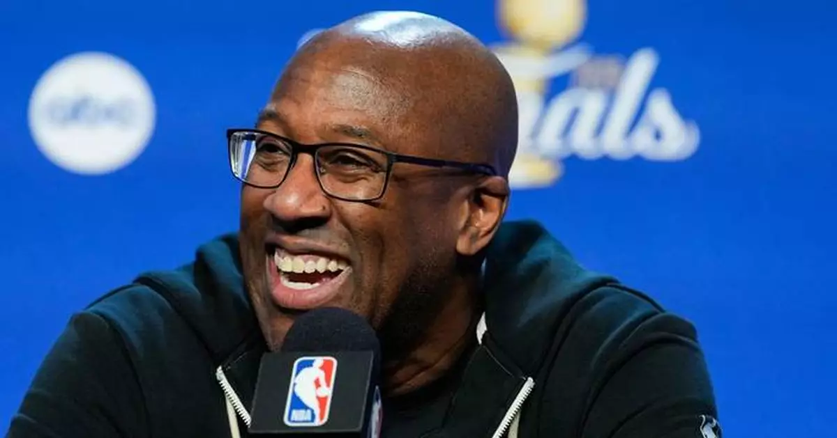 Game 5: Knicks, and their fans, are in San Antonio, hoping to close out the NBA Finals with a title