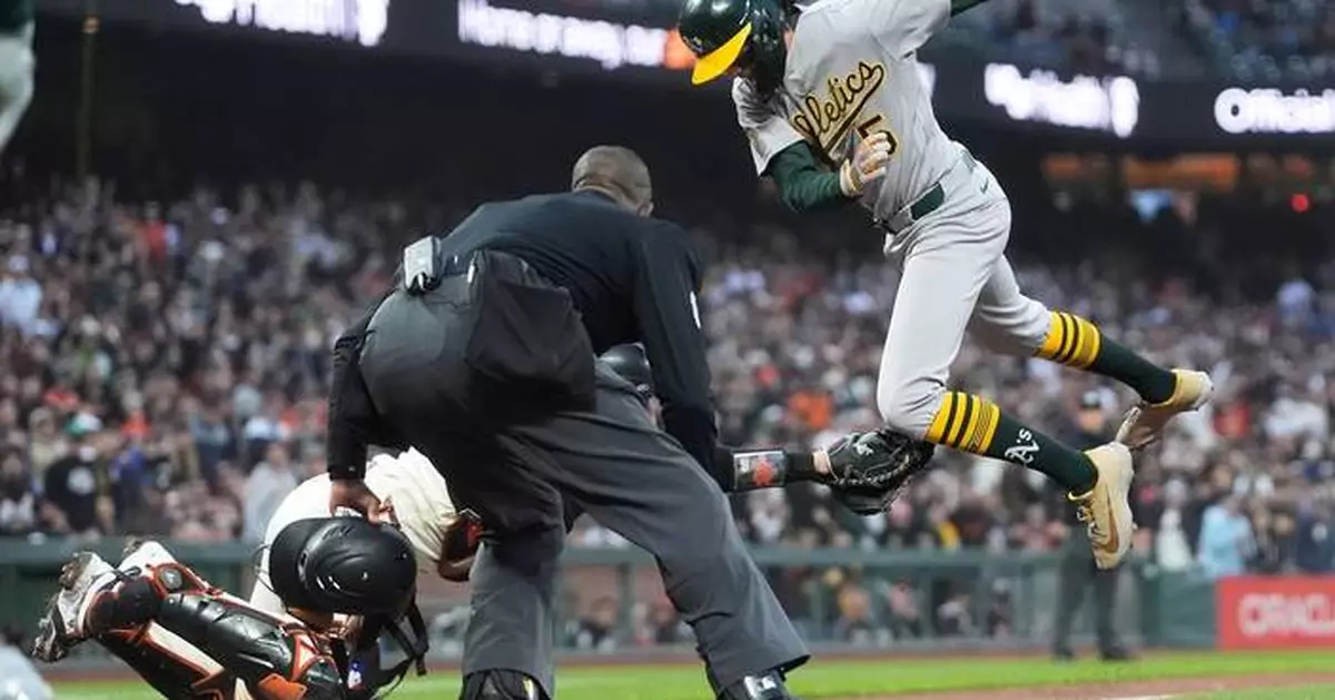 Devers, Bericoto homer in ninth inning, Giants rally past A's 2-1