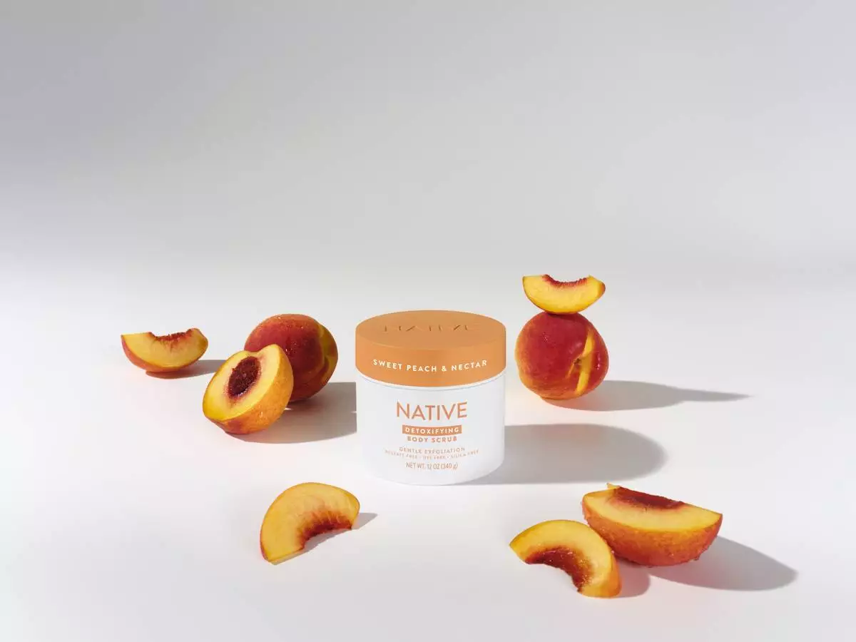 Native Sweet Peach & Nectar Body Scrub.