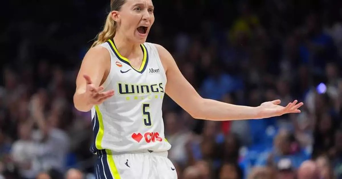 Paige Bueckers scores season-high 31 and the Wings beat the Mercury 85-70