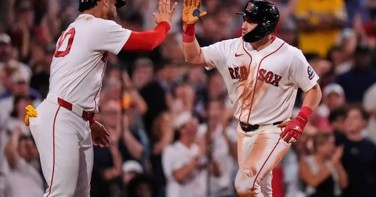 Durbin homers to break tie in the Red Sox's 6-3 win over the Yankees