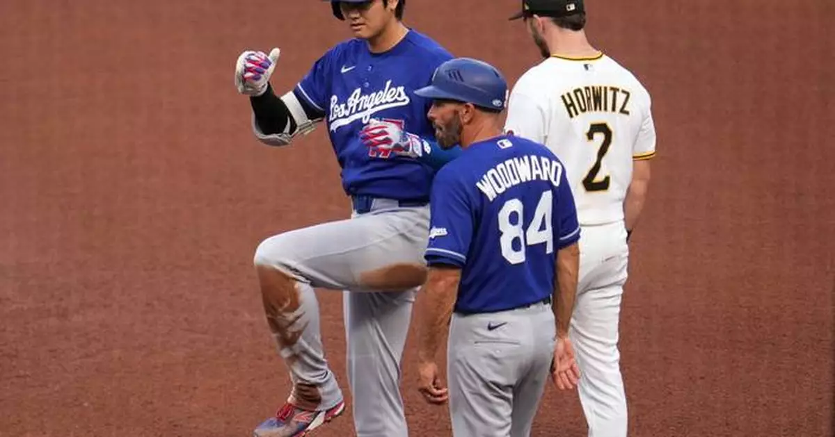 Shohei Ohtani leaves Dodgers game vs. Pirates in 7th inning with left knee inflammation