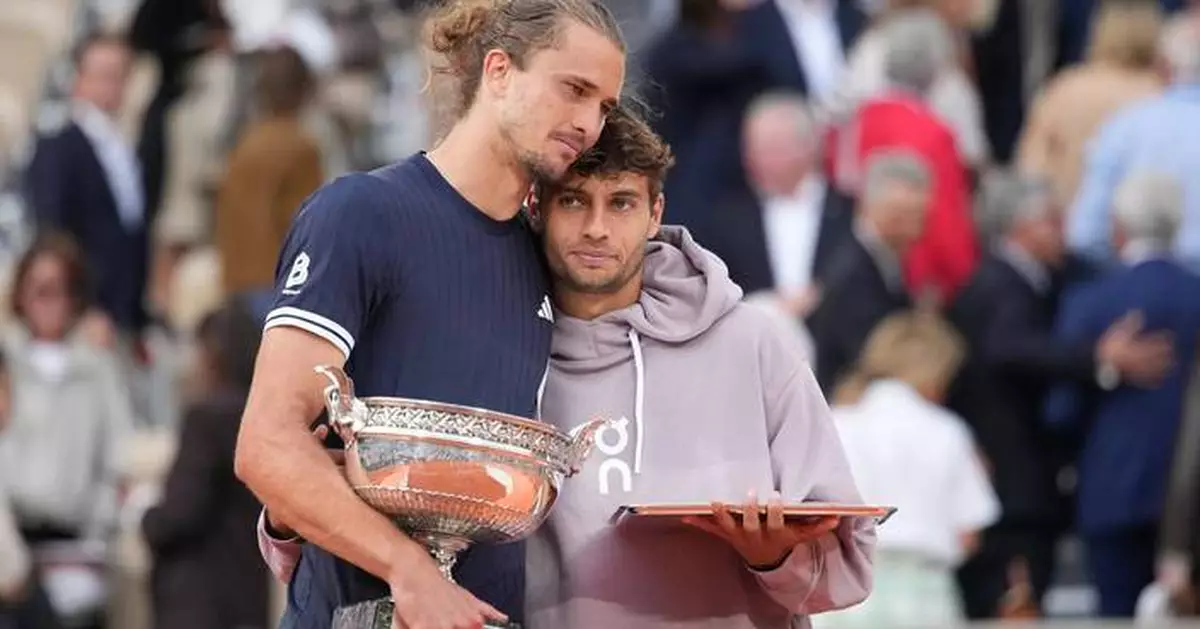Cobolli pushed Zverev to a 5th set in French Open final, then his body gave out