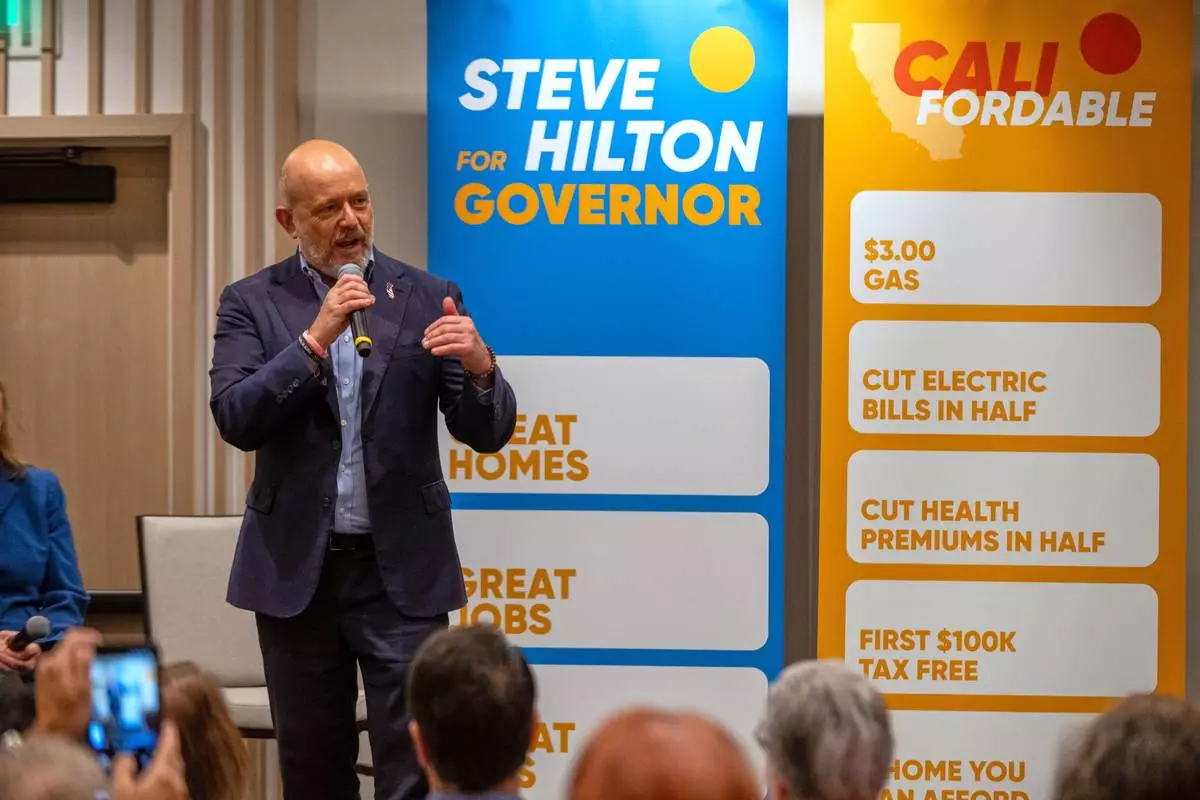 California Republican gubernatorial candidate Steve Hilton speaks during a campaign event on Sunday, May 31, 2026, in Santa Monica, Calif. (AP Photo/Benjamin Hanson)
