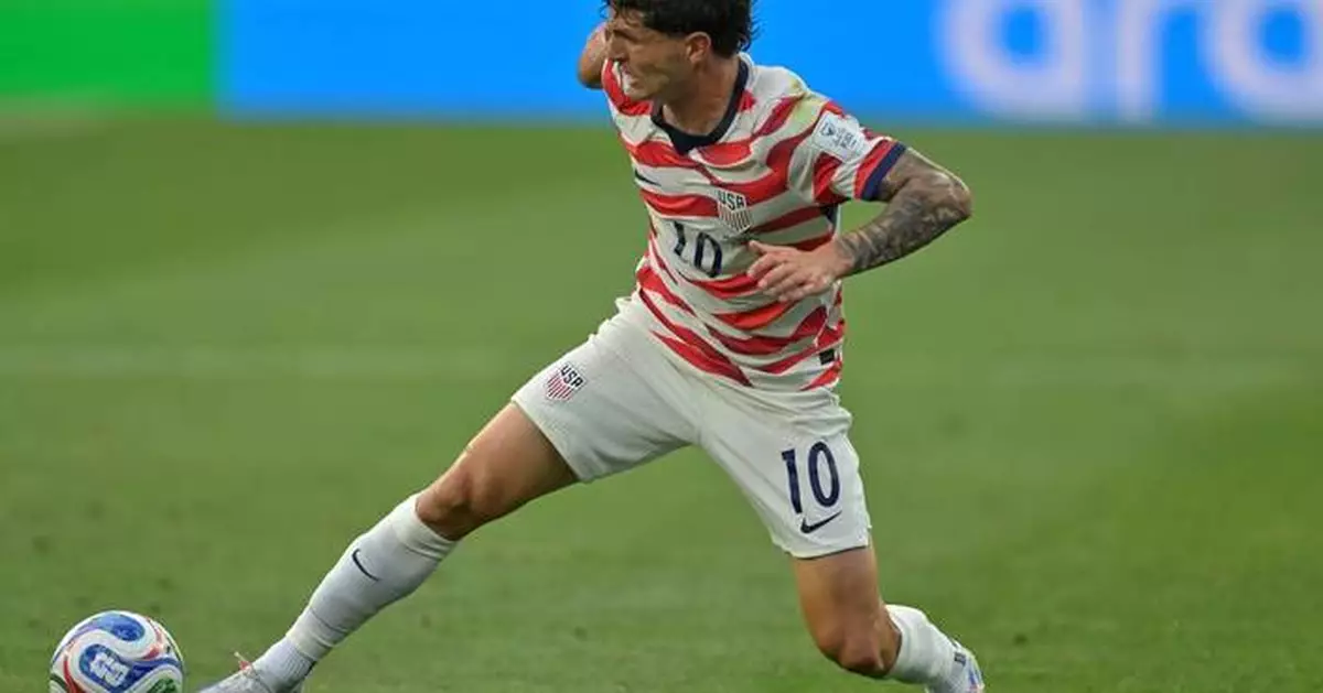 US forward Christian Pulisic trains separately in World Cup practice as he recovers from calf injury