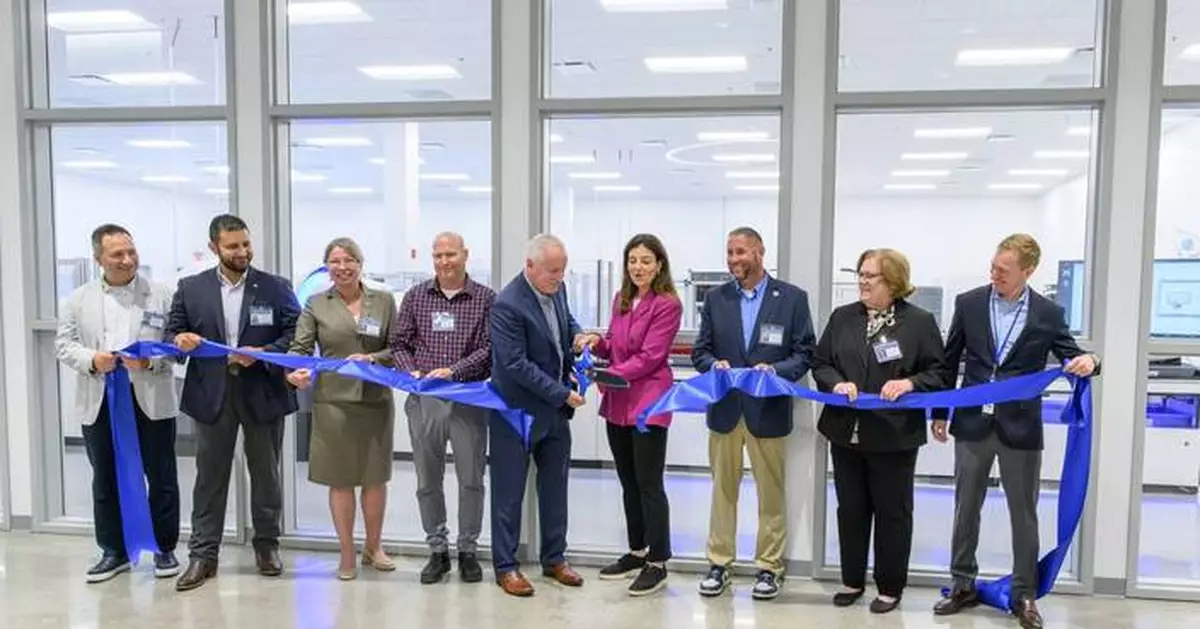 Analogic Opens New Salem, NH Global Headquarters with Governor Kelly Ayotte