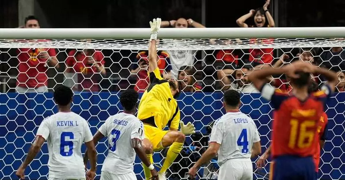 Cape Verde stuns Spain with a surprising 0-0 draw in the country's World Cup debut
