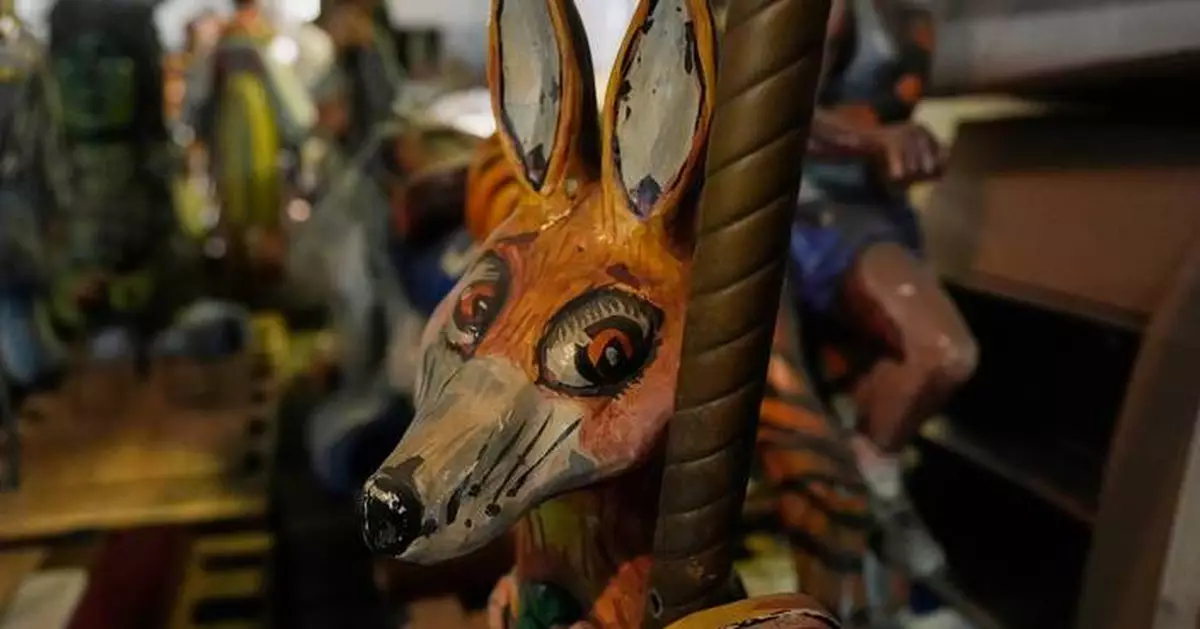 Will Red Grooms' whimsical, wonderful Tennessee Fox Trot Carousel ride again?