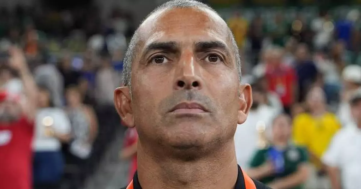 Tunisia fires coach Lamouchi after heavy opening World Cup loss and appoints Renard
