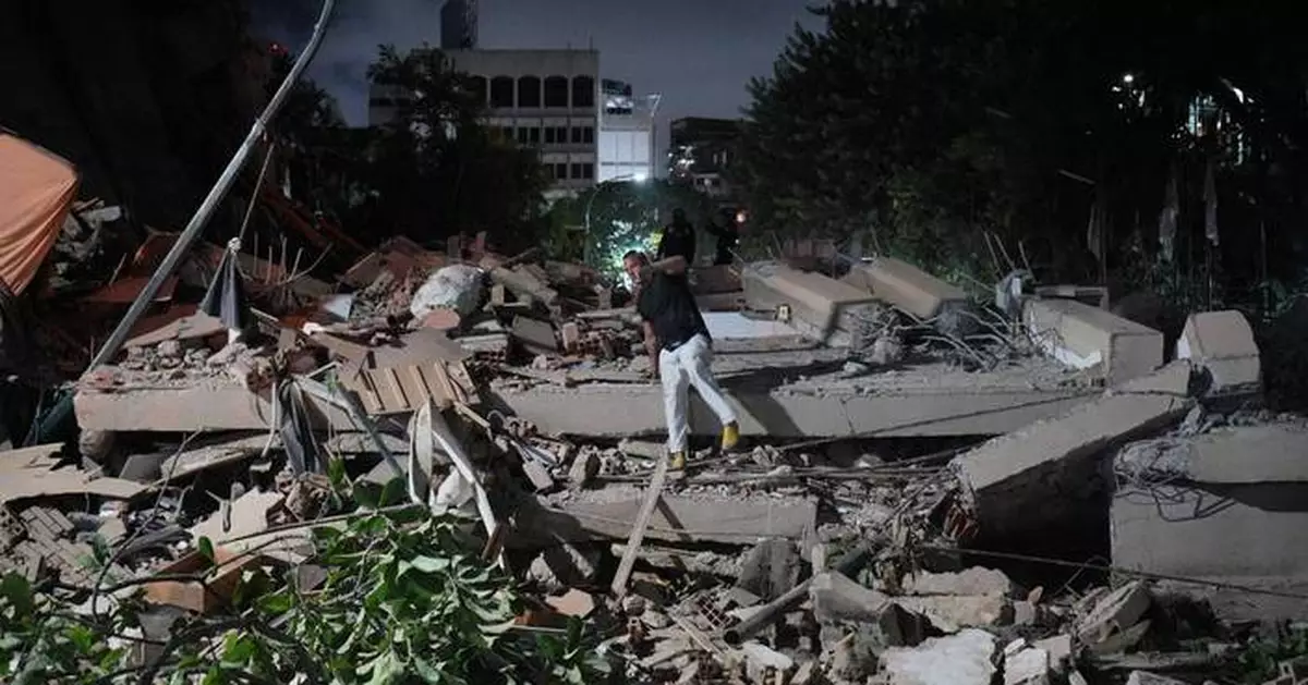 Twin earthquakes strike Venezuela, in photos