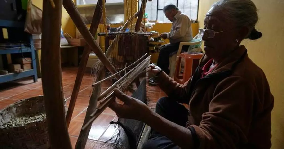 Ecuadorian artisans working to preserve the traditional craft of weaving horsehair strainers