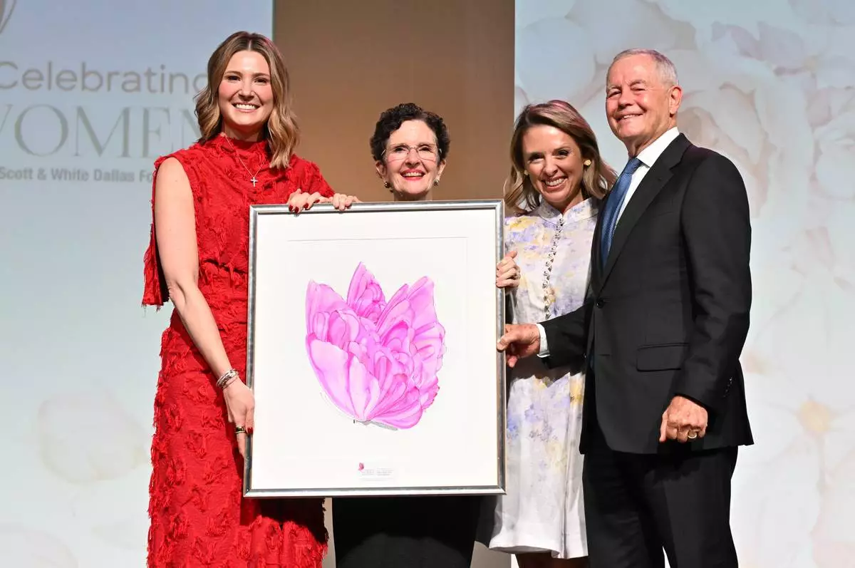 Mary Kay Ash Foundation receives prestigious Circle of Care Award at the 2025 Celebrating Women Luncheon, hosted by the Baylor Scott &amp; White Dallas Foundation, in recognition of 20 years and nearly $2 million toward innovating cancer prevention, care, and treatment for women. (Photo courtesy of: Kristina Bowman)
