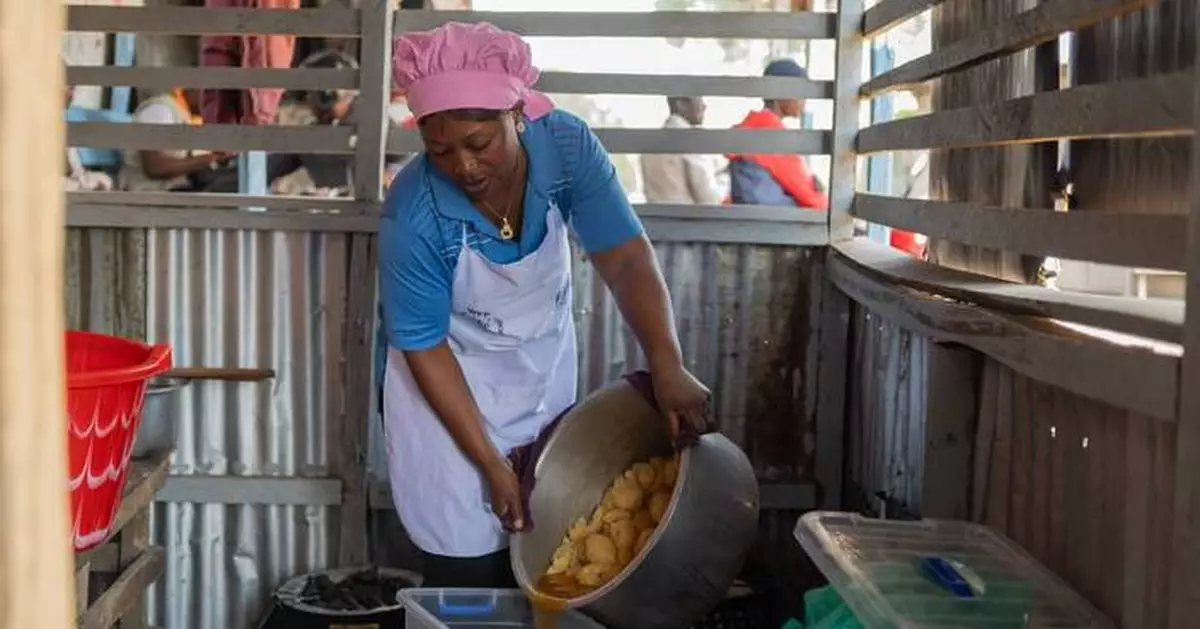 As Congo grapples with Ebola, volunteers cook up meals to support patients and health workers