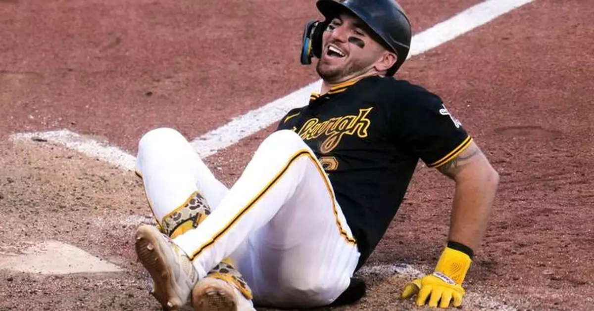 Spencer Horwitz hit by pitch with the bases loaded to lift the Pirates past the Marlins, 3-2
