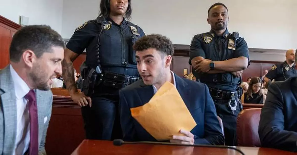 Luigi Mangione's lawyers reverse course, say they won't pursue a psychiatric defense
