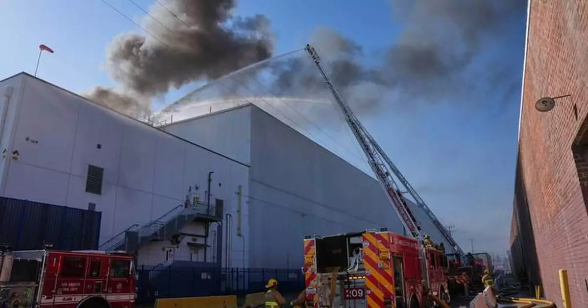 Los Angeles warehouse fire prompts shelter-in-place orders due to hazardous air