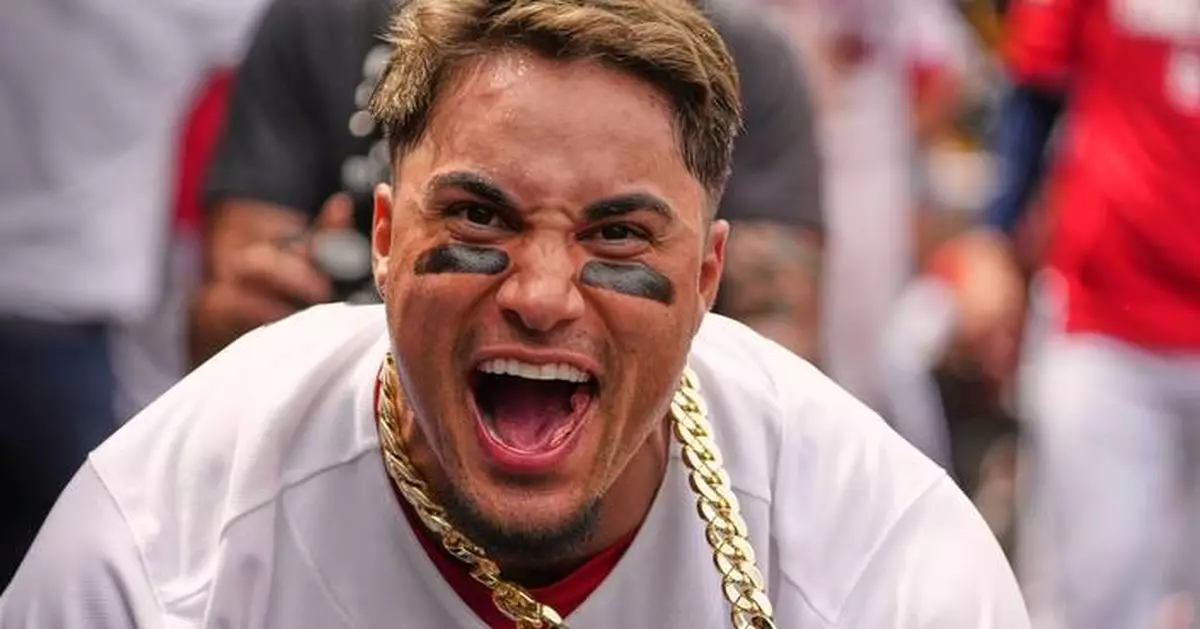 Torres homers, Walker hits RBI double as Cardinals rally past crumbling Reds 5-3 for series sweep