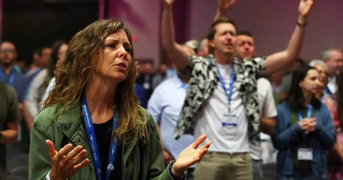 4 years running, Southern Baptists weigh tightening ban on churches with women pastors