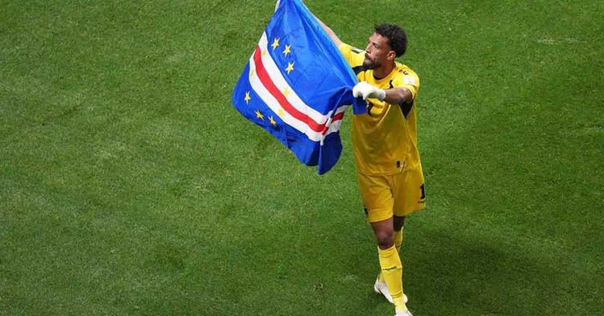 Cape Verde’s star goalkeeper Vozinha gets a family boost before Uruguay clash
